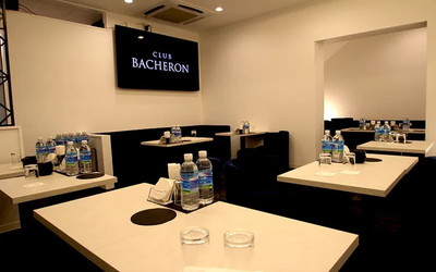 CLUB BACHERON/バシュロンの店内2